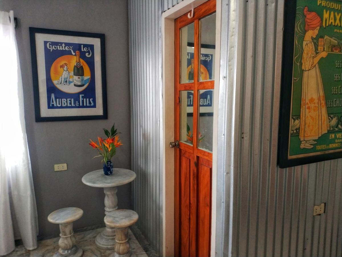 Stone Creek House Bed & Breakfast Romblon Bagian luar foto