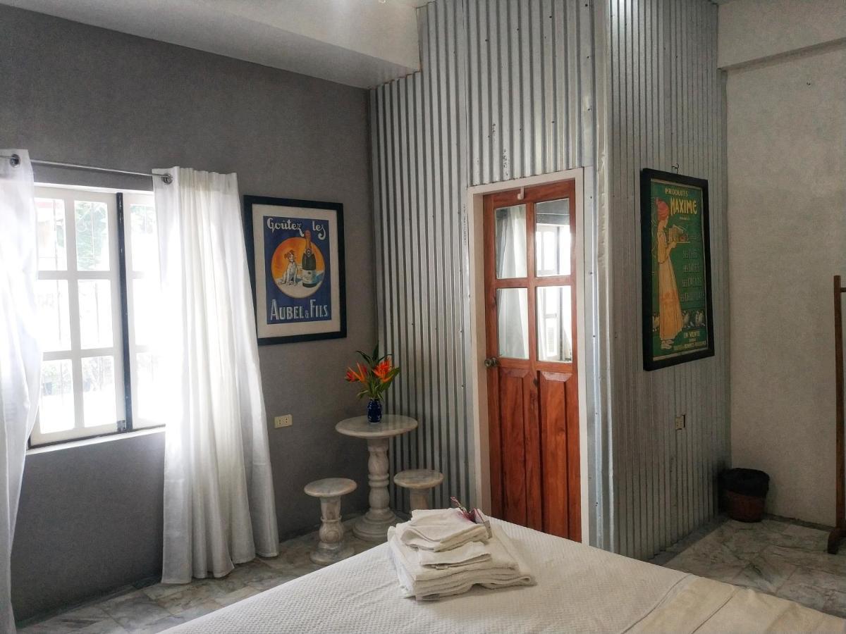 Stone Creek House Bed & Breakfast Romblon Bagian luar foto