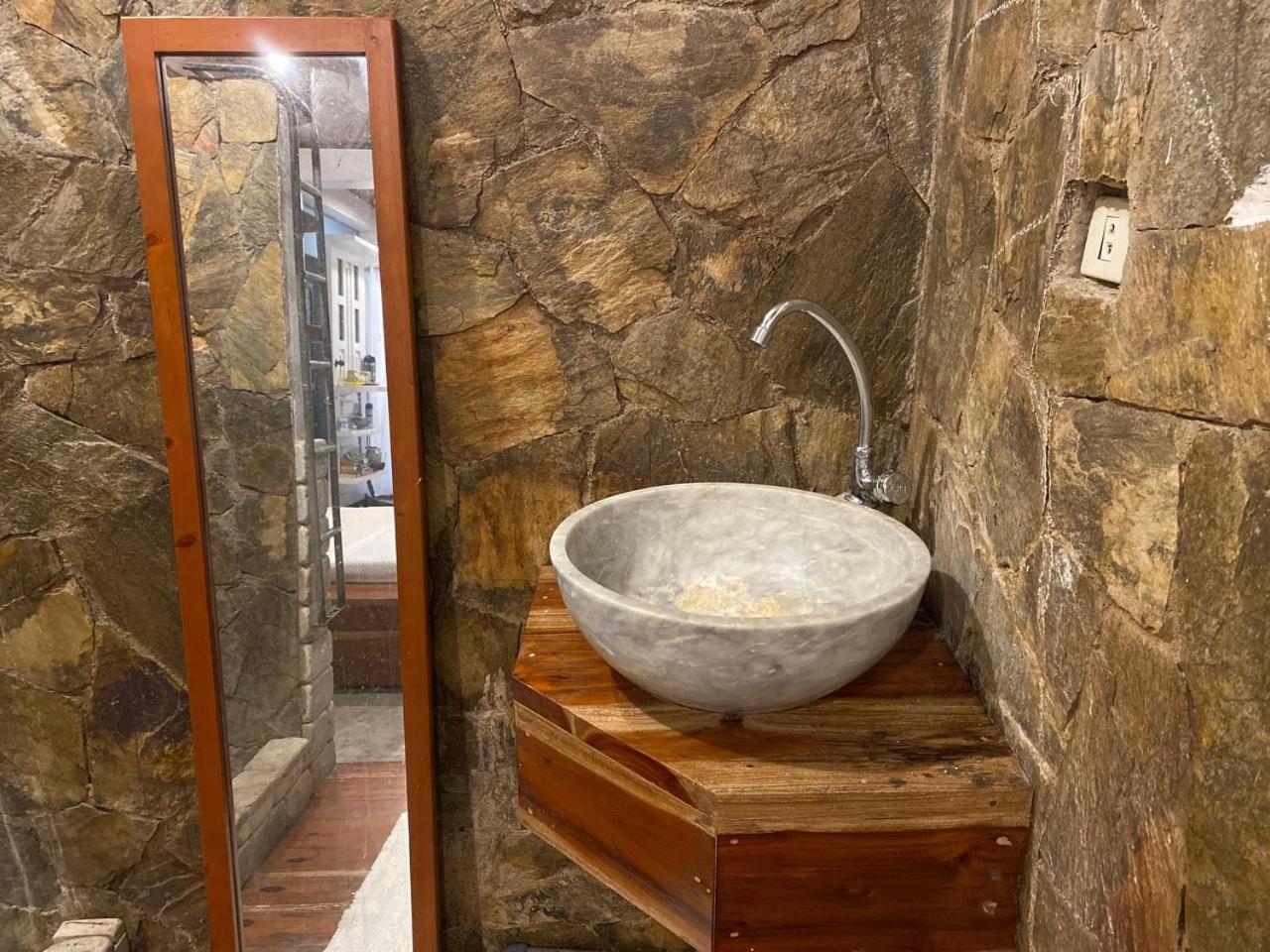 Stone Creek House Bed & Breakfast Romblon Bagian luar foto